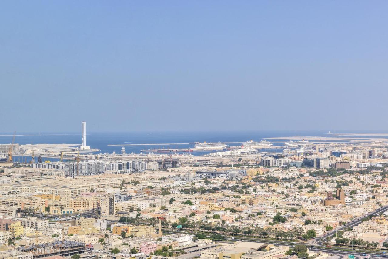 Nassima Tower Hotel Apartments Dubai Exterior photo View of the city