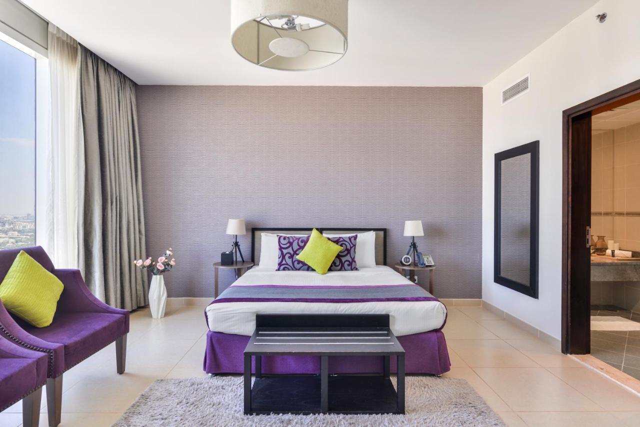 Nassima Tower Hotel Apartments Dubai Exterior photo A bedroom at the hotel