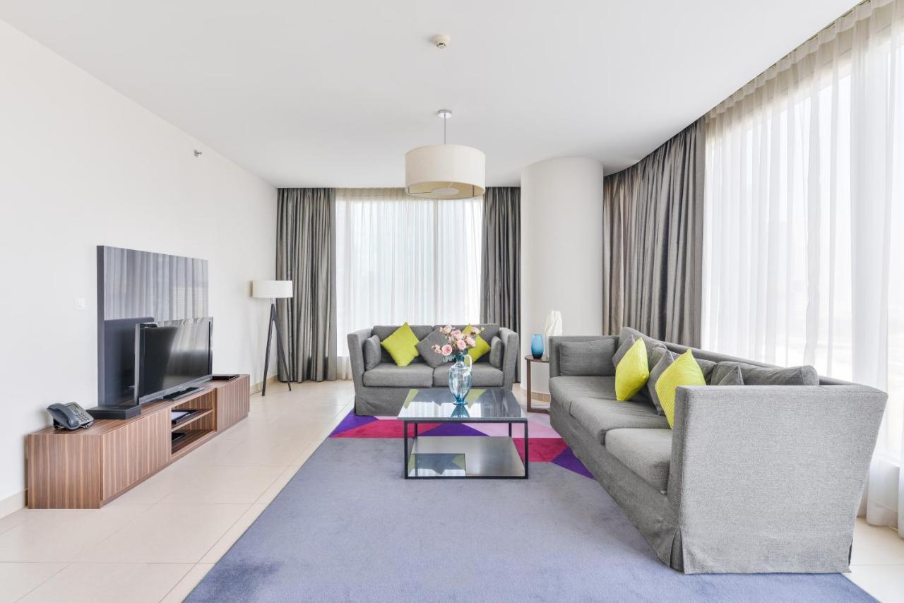 Nassima Tower Hotel Apartments Dubai Exterior photo Living room