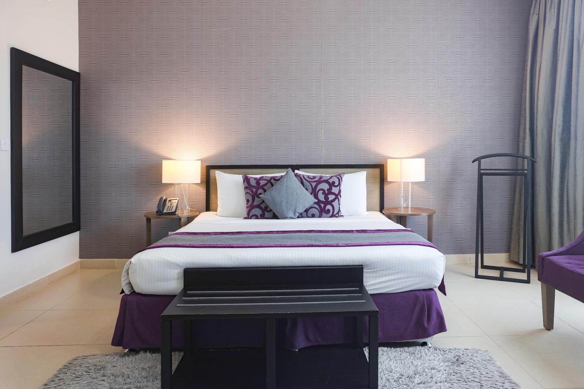 Nassima Tower Hotel Apartments Dubai Exterior photo A bedroom at the hotel